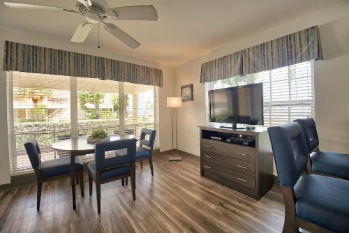The Dover House Resort image 9