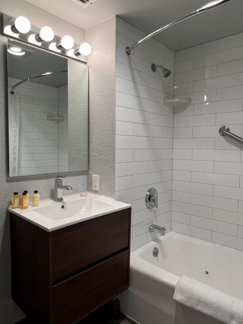 The Dover House Resort image 4